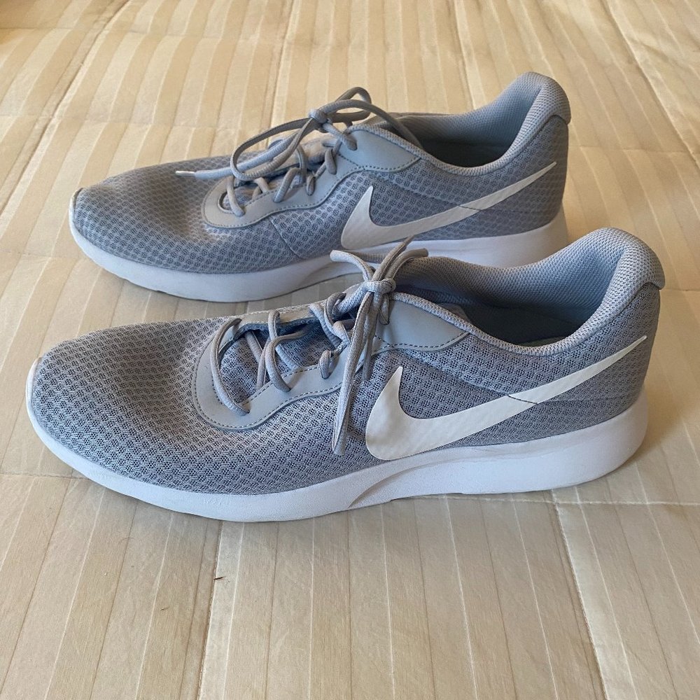 NIke Tanjun Men's Shoes